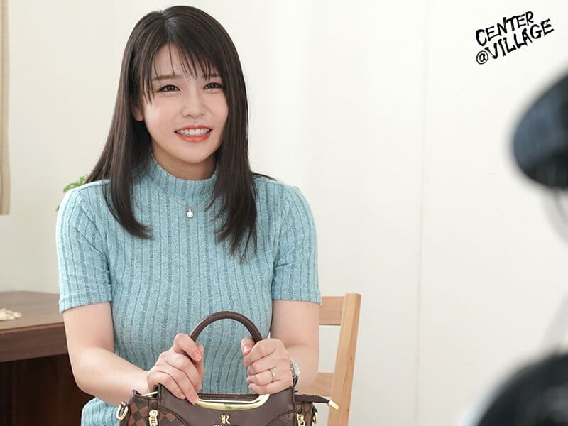 巨乳奥様デビュー