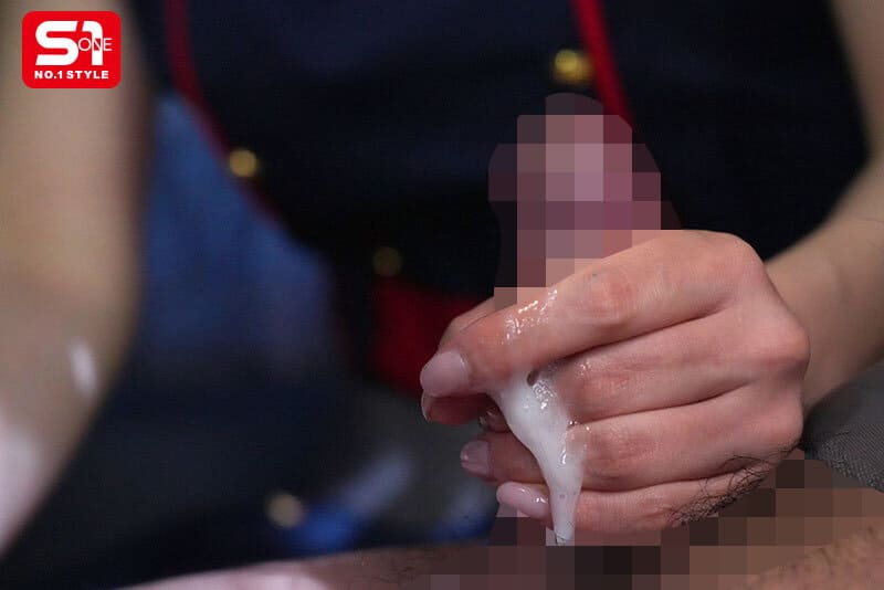 元芸能人の手コキで射精