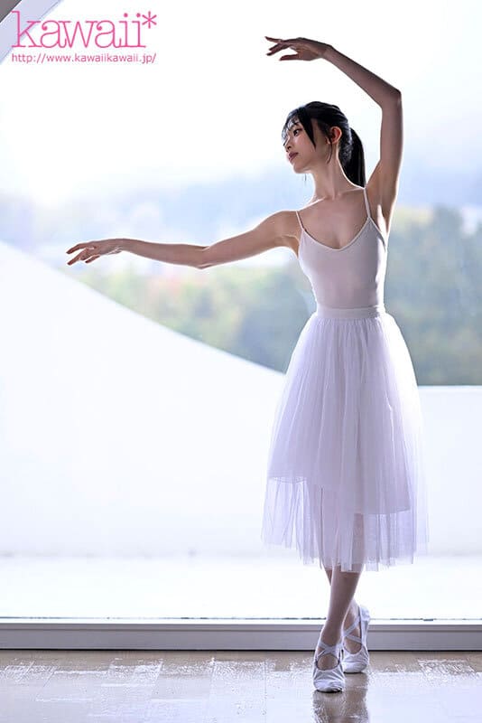 レオタードをずらして挿入