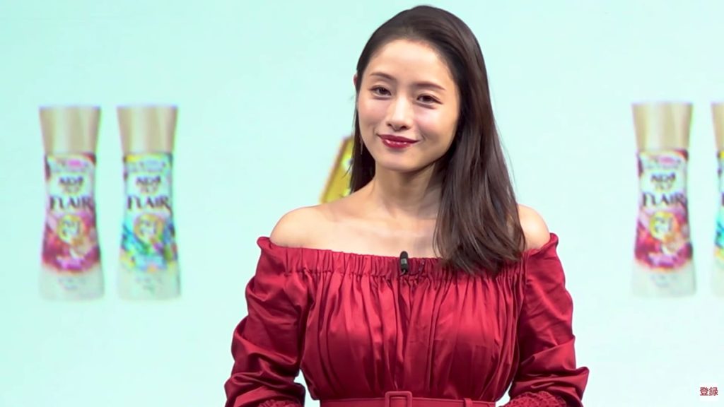 石原さとみの母乳パンパンおっぱい