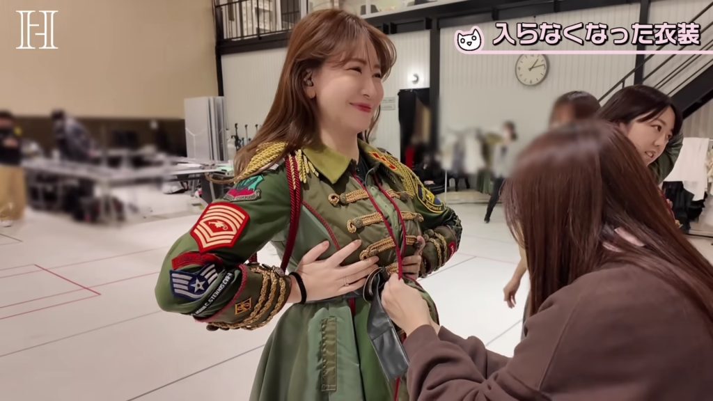 小嶋陽菜のおっぱい圧