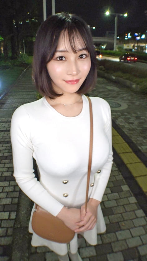 白ニットパイスラHカップ